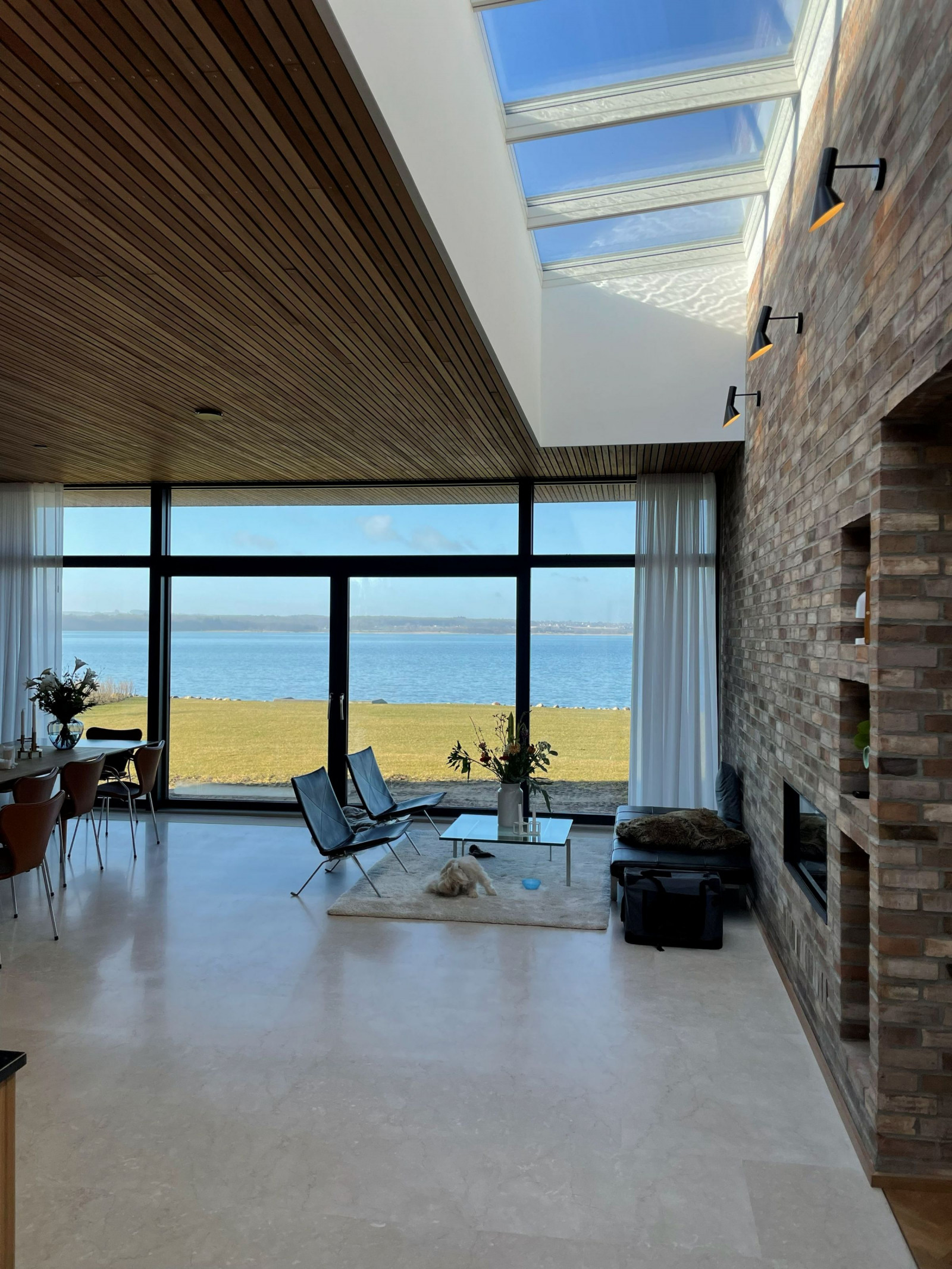 Eksklusiv arkitekttegnet villa ved vandet