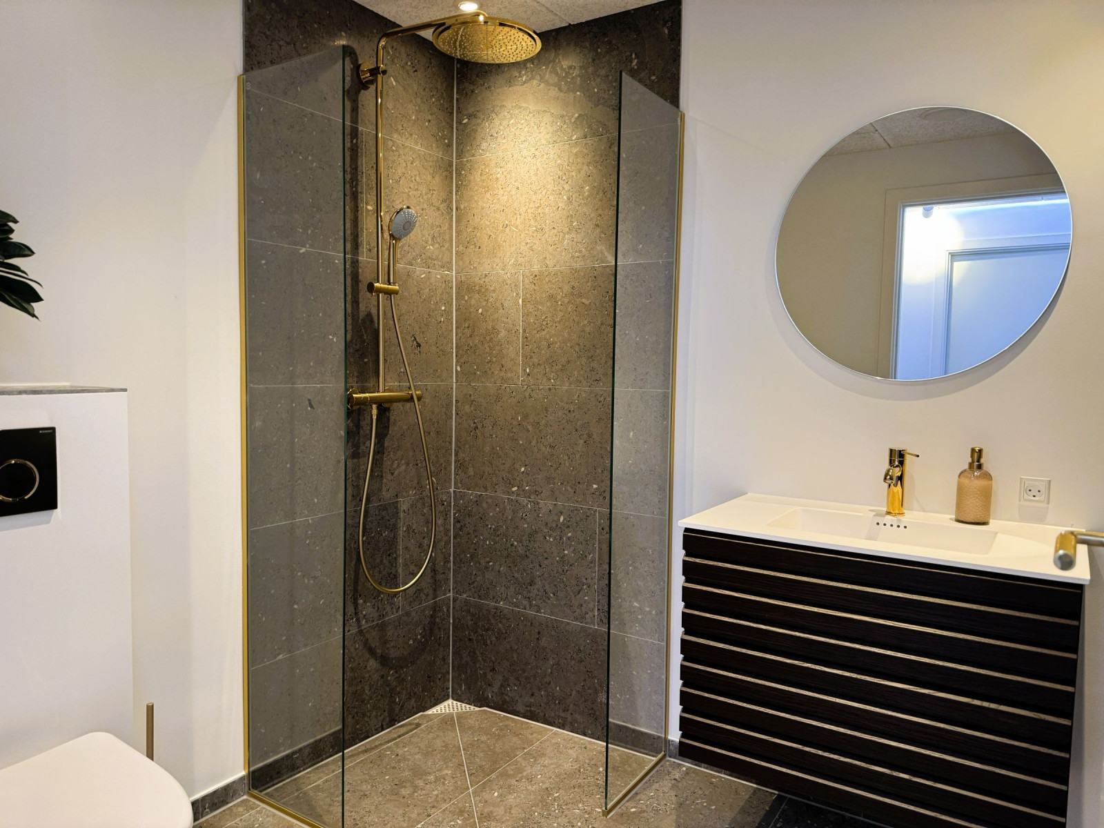 Gennemgribende renovering af erhvervsejendom i Elbetoft