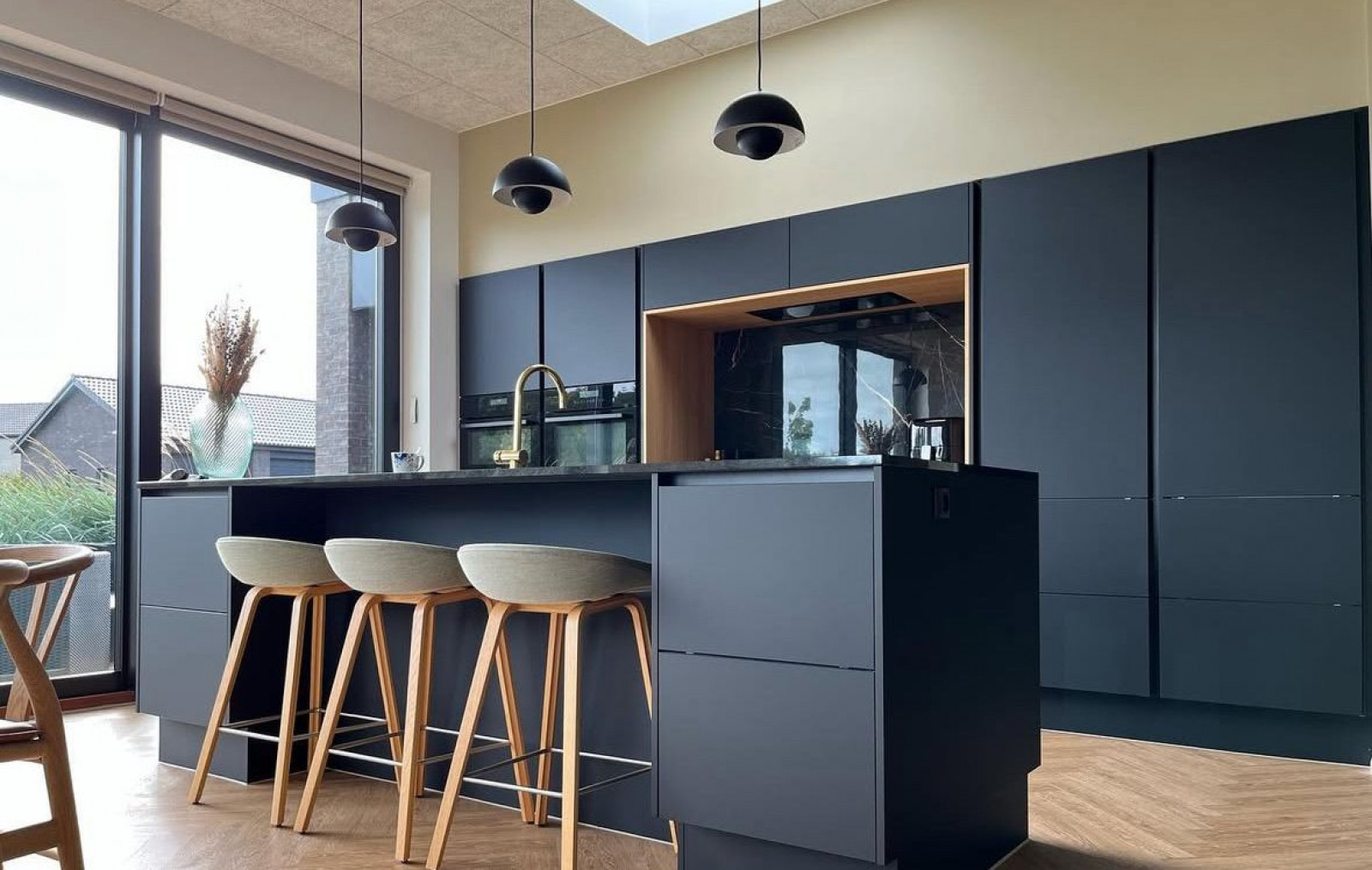 Arkitekttegnet villa – færdiggjort før konkurs
